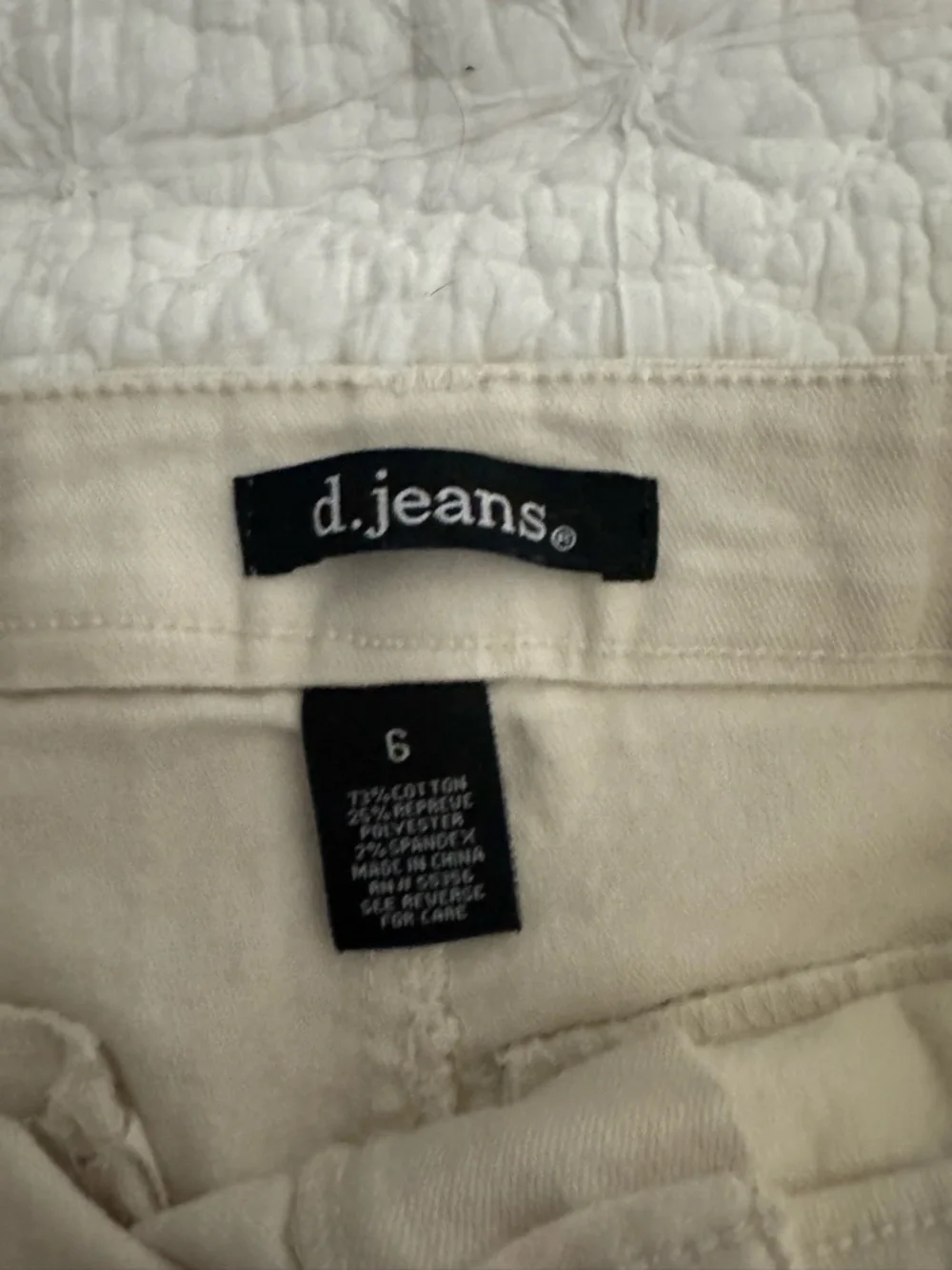 D. Jeans Women’s Solid Front Patch Pocket Shorts in Off White Beige Size 6 - Picture 4 of 6